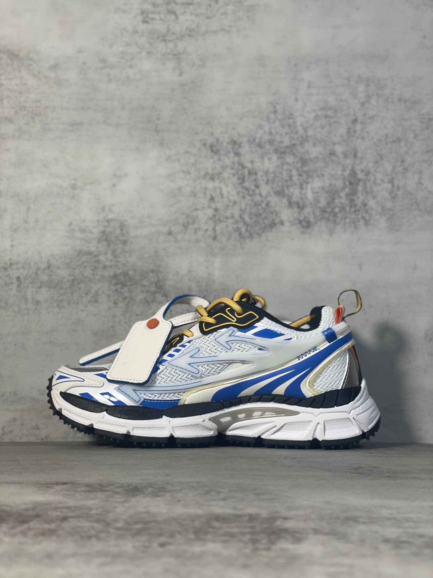 Off-White 2024 Retro Running Shoes - Lightweight, Breathable, and Stylish! 3 a1717167880204 6431