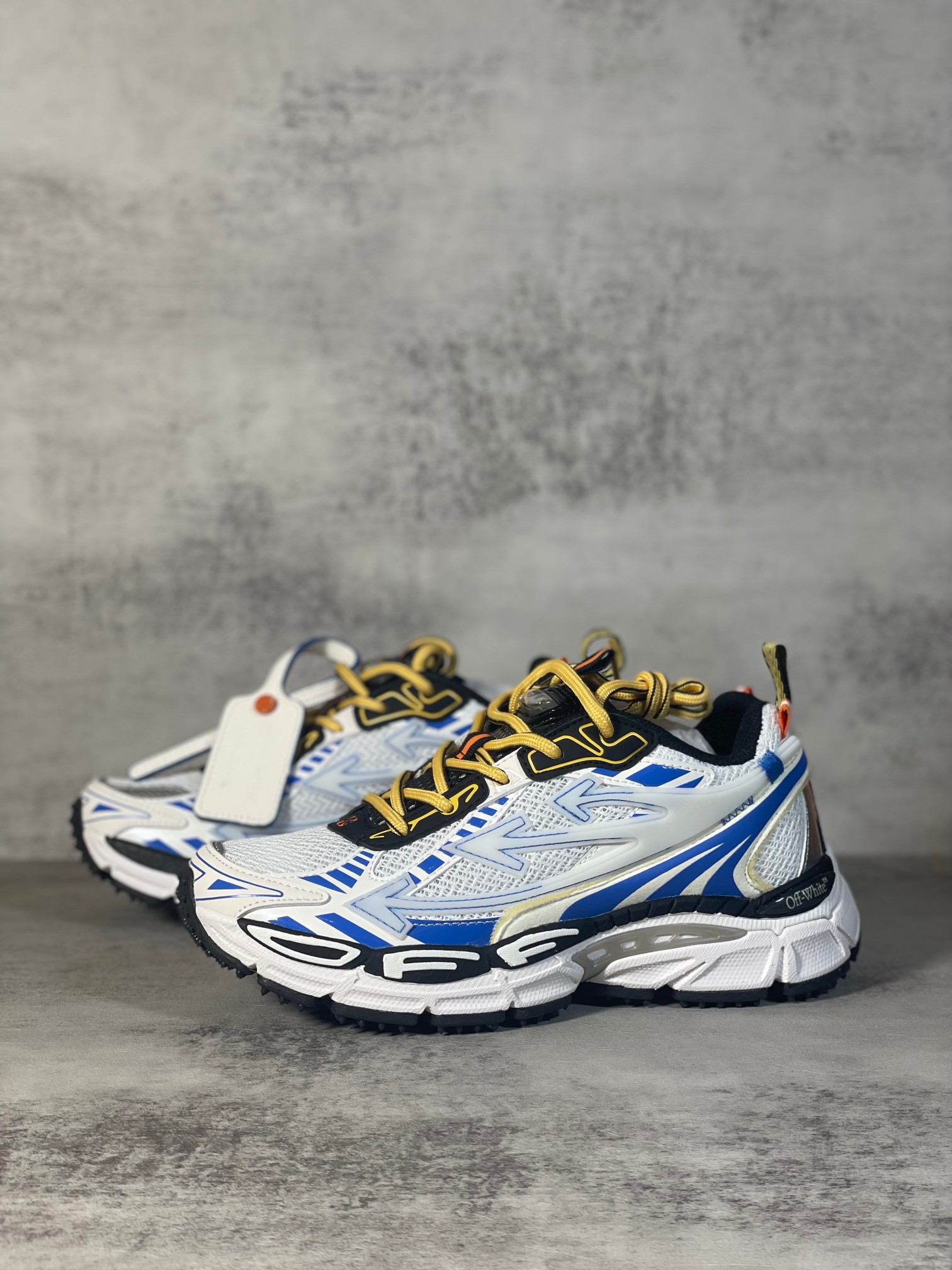 Off-White 2024 Retro Running Shoes - Lightweight, Breathable, and Stylish! 4 a1717167880446 1723
