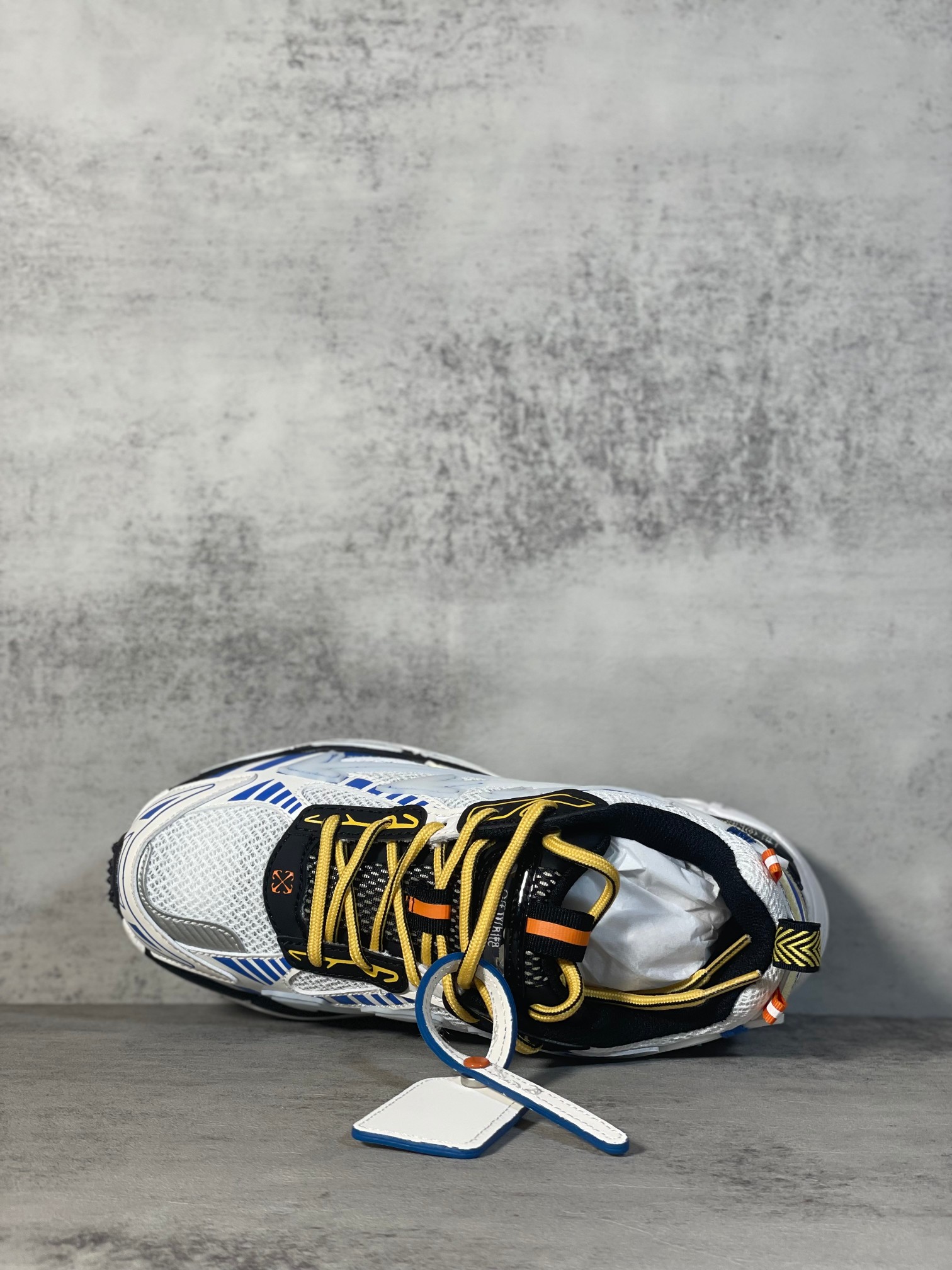 Off-White 2024 Retro Running Shoes - Lightweight, Breathable, and Stylish! 6 a1717167880804 4753