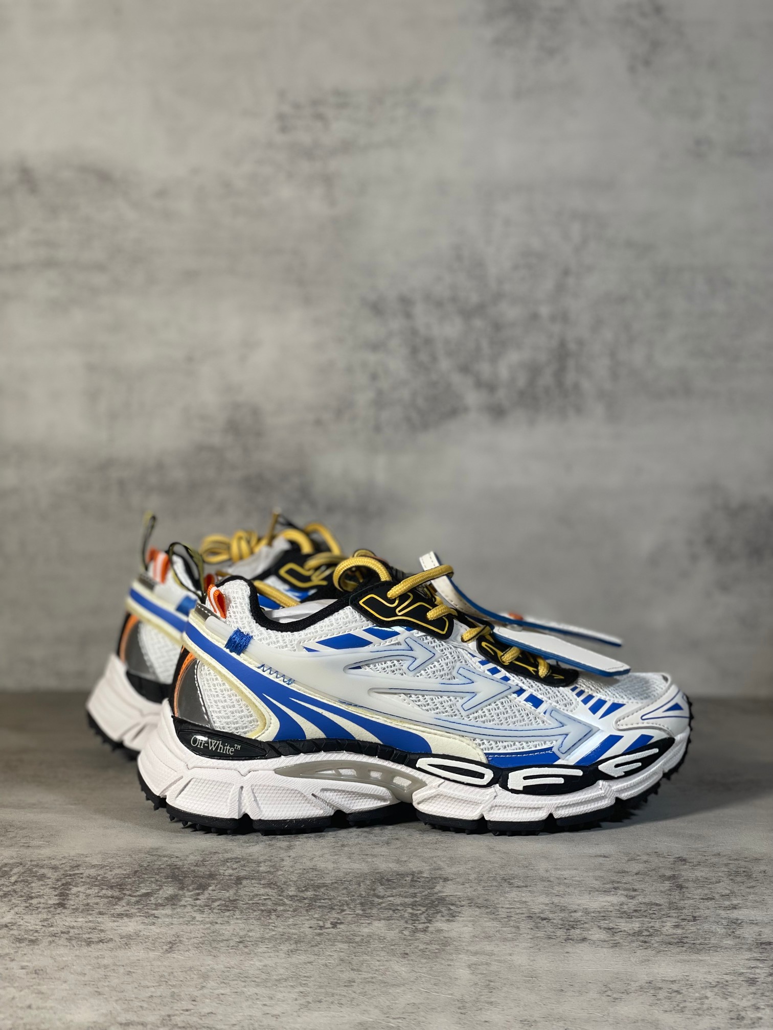 Off-White 2024 Retro Running Shoes - Lightweight, Breathable, and Stylish! 8 a1717167881157 7827