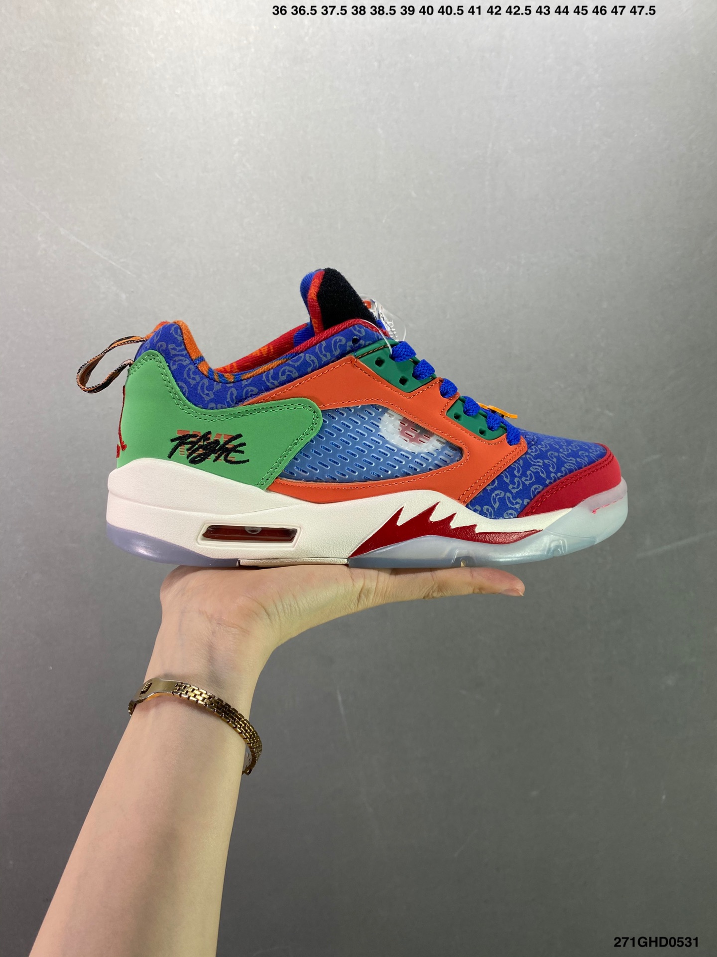公司级✅Air Jordan 5 Low ”Expression“ AJ5 乔5 篮球鞋 DA8016-100#鞋款采用绒面革抽象设计鞋面，搭配黑色 Jumpman 标志，其他细节包括绒面革鞋舌1
