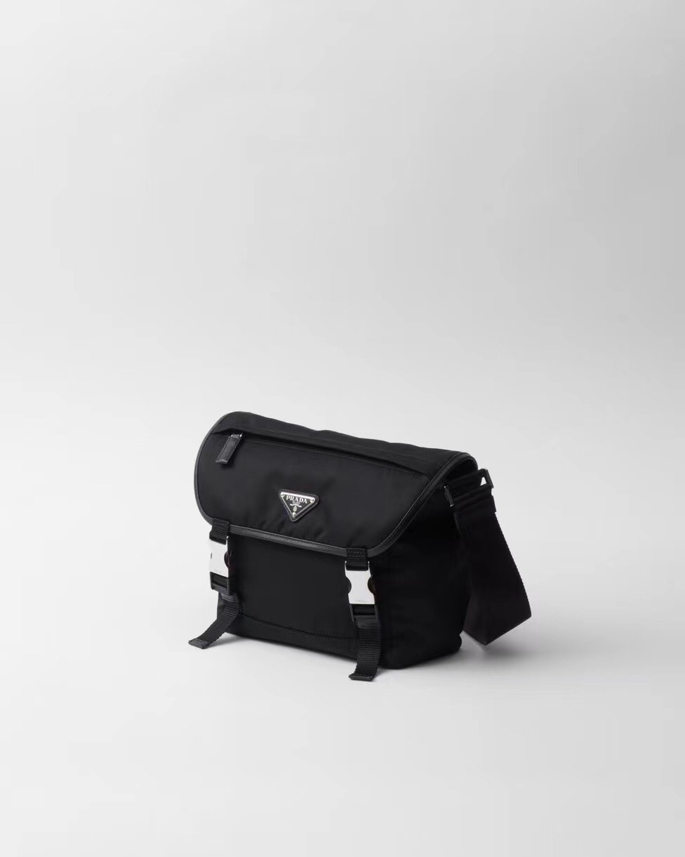 Prada . More than 10,000 yuan