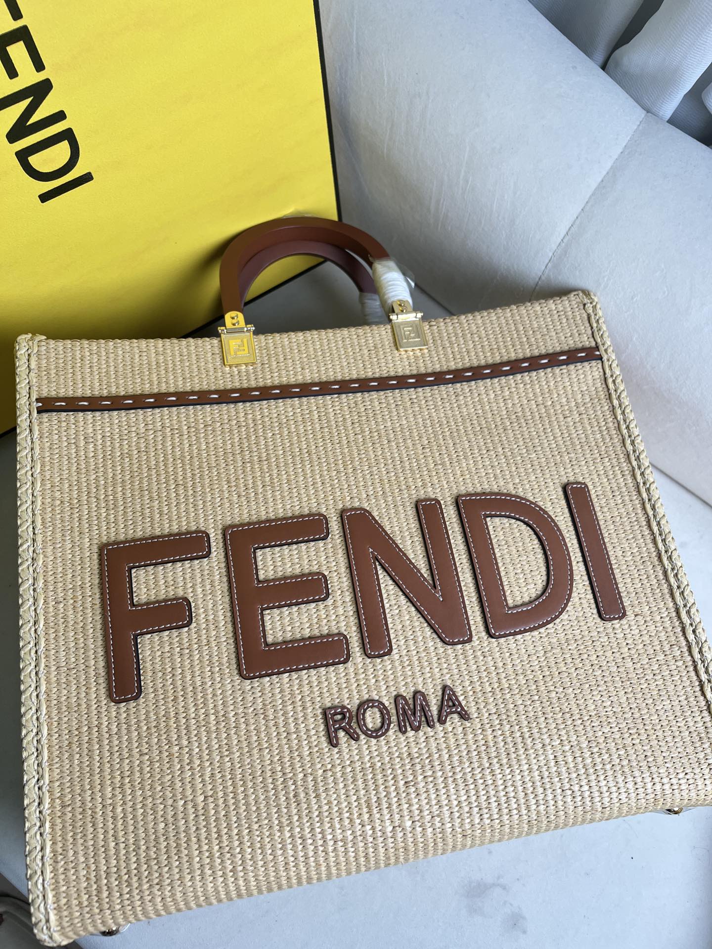 Fendi Sunshine Raffia Tote Bag, Summer Woven Handbag, 31x17x35cm 6 i1717161454 103 4
