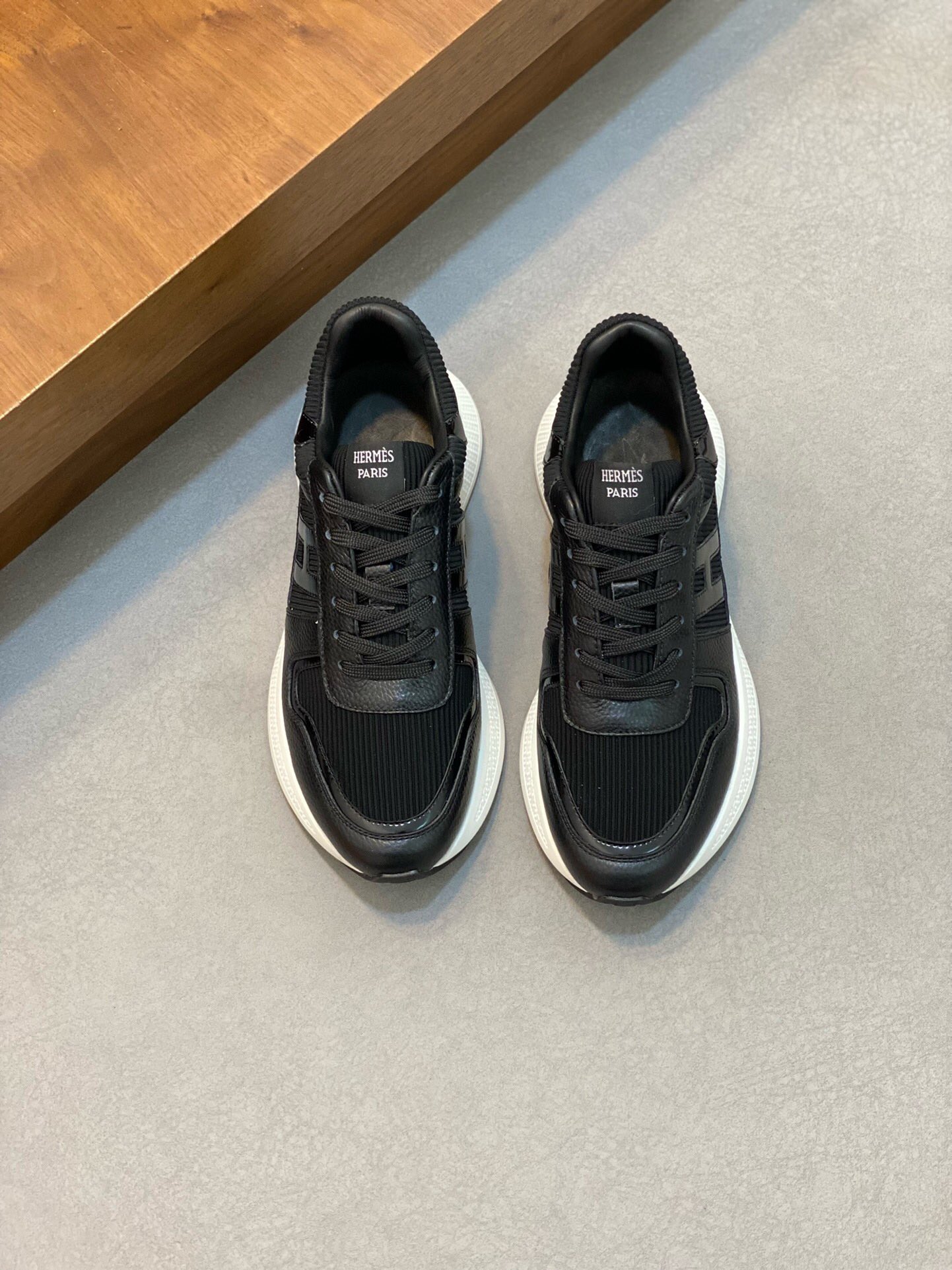 NO:218793,Brand HERMES original color matching, size 39-44 customized 38.45 price, material, new style of Hermes, boutique, casual sports shoes, imported cowhide upper, imported cowhide, leather footbed, fashionable, dynamic original, Hermes comfortable sole, simple and generous sports and leisure, Hermes casual shoes, hermes, hermes, sneakers, cowhide19860909品牌HERMES 颜色原版配色 码数39-44定做38.45 价格 材质爱马仕新款 精品 休闲运动鞋 鞋面进口牛皮打造牛皮内里 牛皮垫脚 版型时尚 动感十足原版 爱马仕舒适大底 简洁大方运动休闲,爱马仕 休闲鞋,hermes,hermes,sneakers,cowhide,Men's shoes