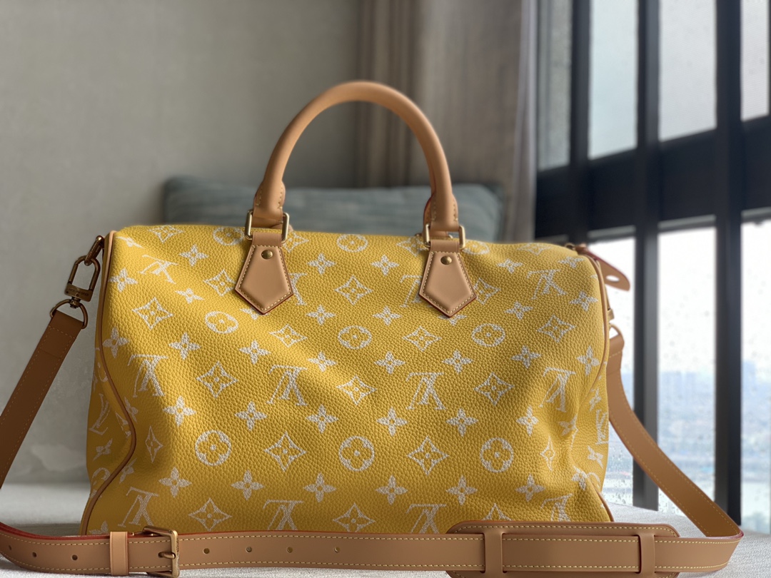 Louis Vuitton High-end matching counter expensive goods [SPEEDY P9 BANDOULIERE40 handbag] M24419 yellow