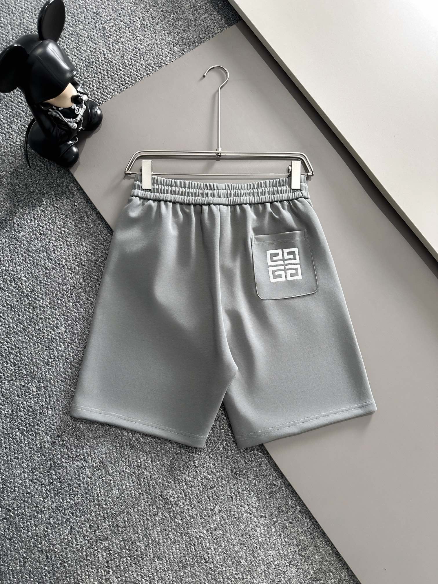   休闲短裤服装 9