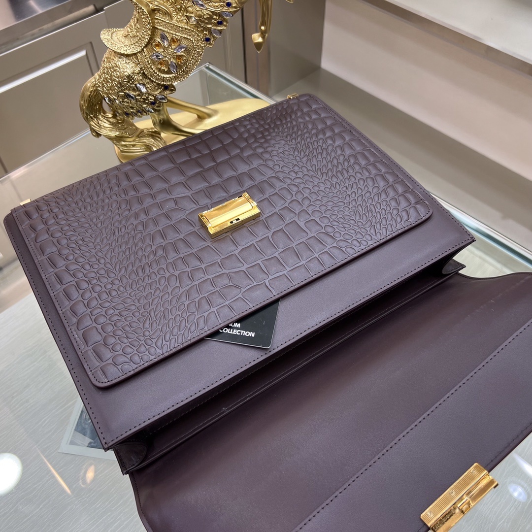 🌹Montblanc International(万宝龙)🔥万宝龙新款男士定型公文包,采用进口牛皮制作,