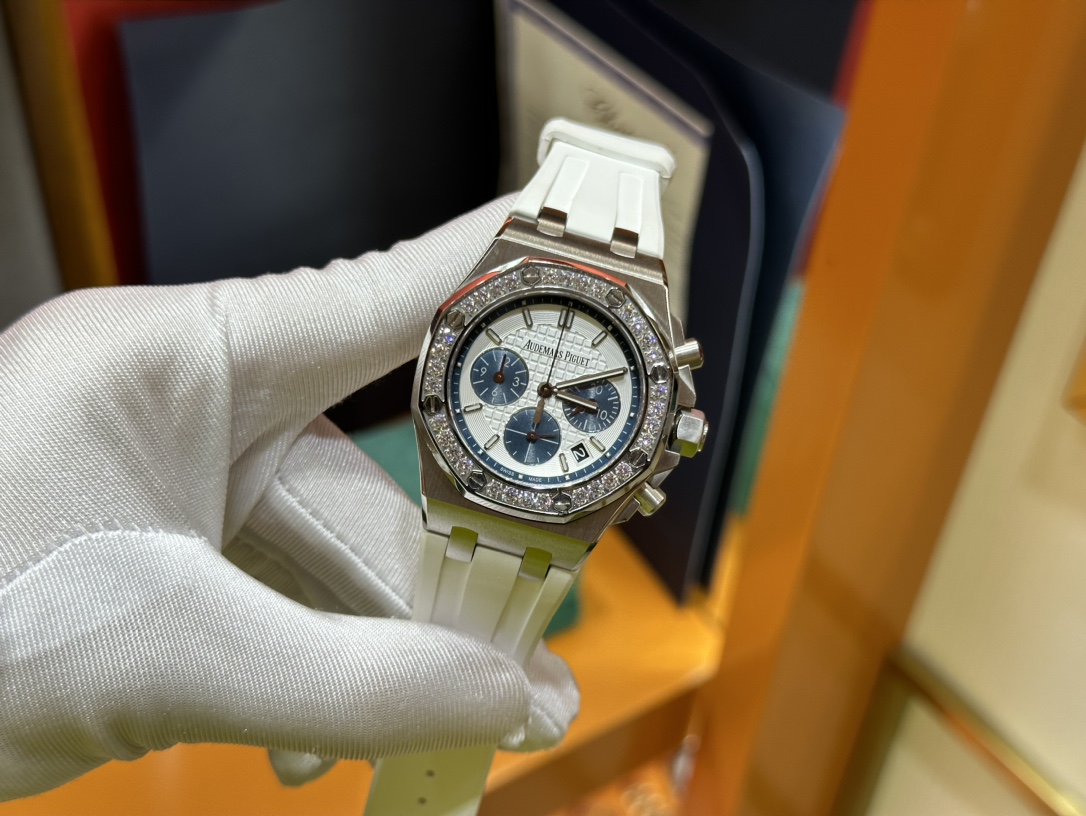 爱彼 Audemars Piguet 高级成衣风衣外套及大衣服饰 #0F311EC9 3
