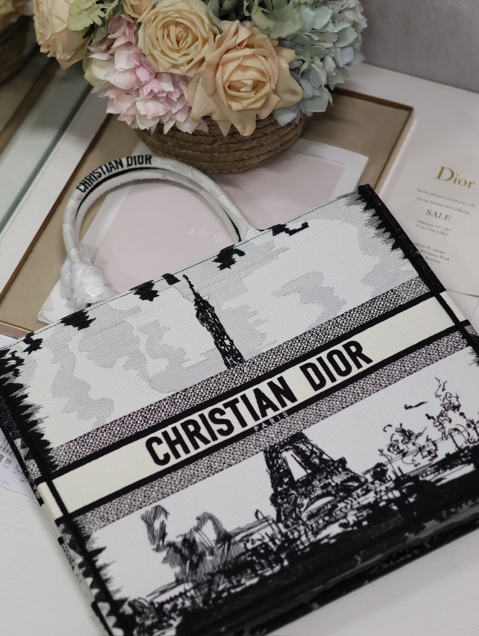 Dior book tote 购物袋