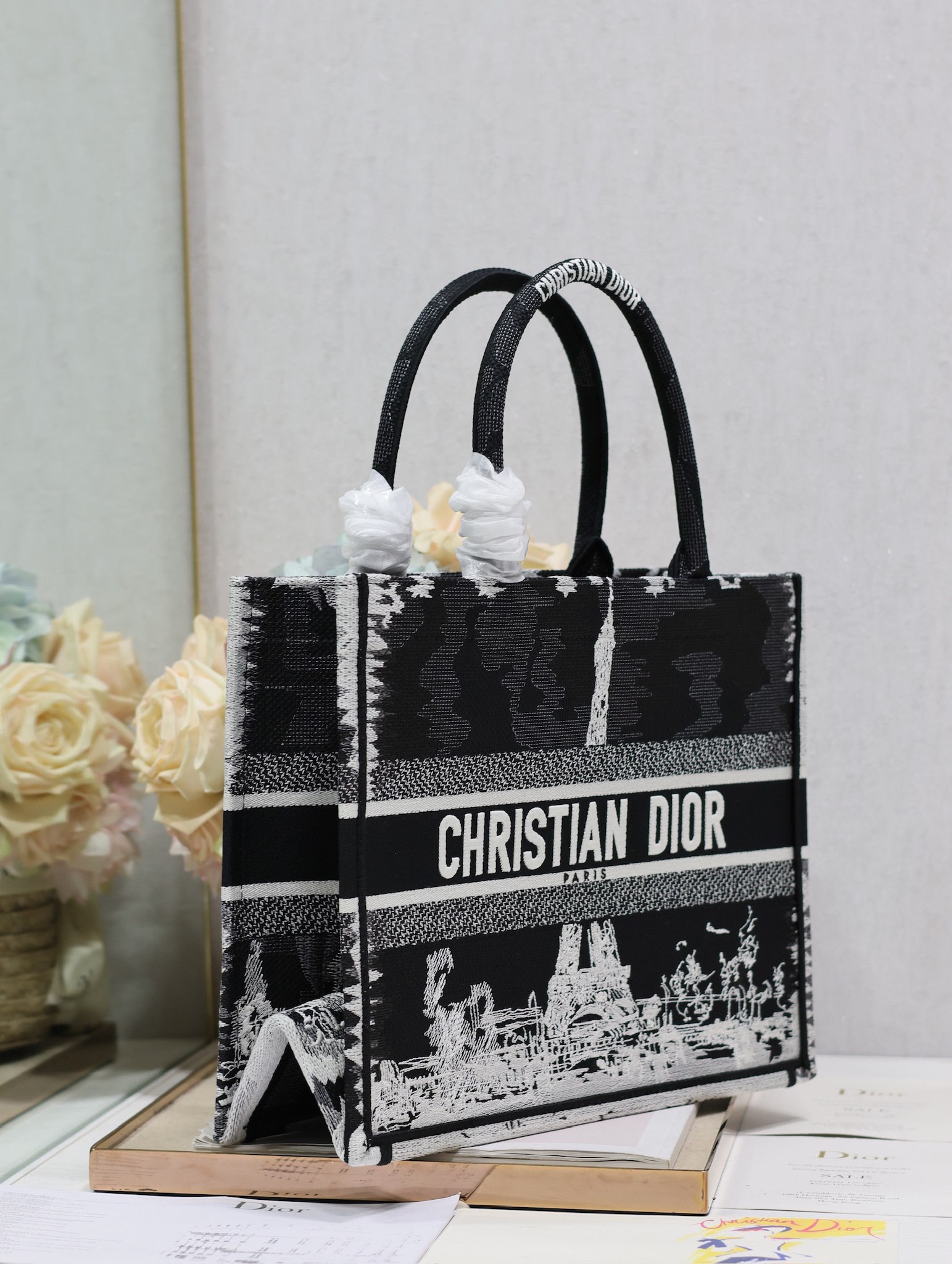 埃菲尔铁塔黑色 Dior book tote 购物袋