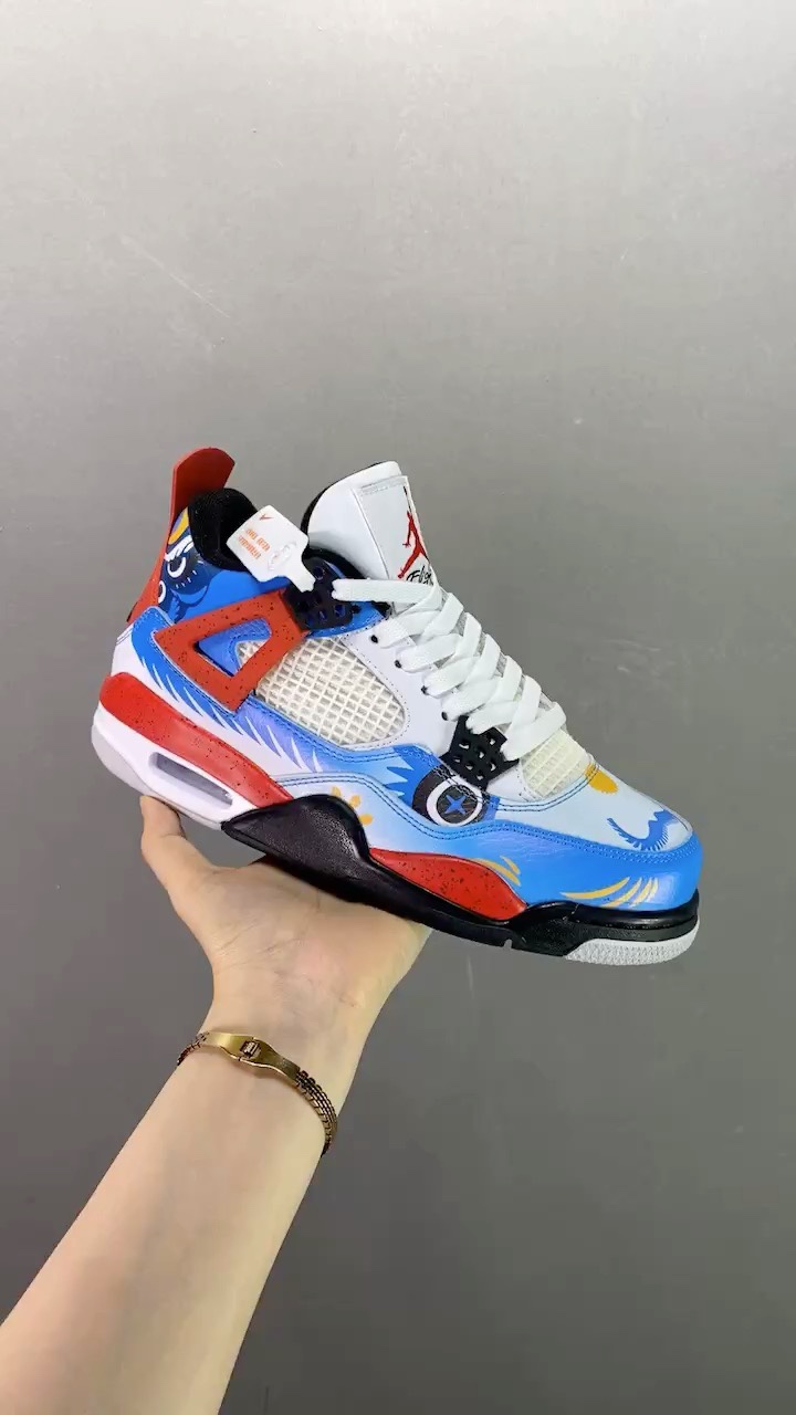 视频鉴赏公司级✅Air Jordan 5 Low ”Expression“ AJ5 乔5 篮球鞋 DA8016-100#鞋款采用绒面革抽象设计鞋面，搭配黑色 Jumpman 标志，其他细节包括绒面革鞋1