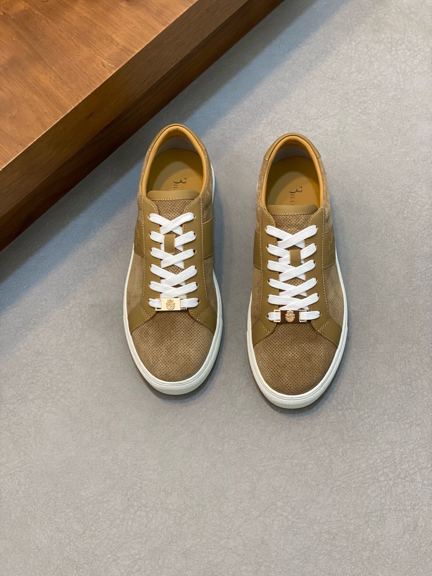 NO:218744,Brand BILLIONAIRE Color original color matching Number 38-44 Customized 45 Price Material Billionaire new product Casual shoes!  High quality Top version 1:1 production fashion trend details are impeccable using imported original cowhide to make comfortable and breathable cowhide inner cowhide feet, comfortable foot feeling and superior quality original large bottom, billionaire, cowhide19860909品牌BILLIONAIRE 颜色原版配色 码数38-44定做45 价格 材质亿万富翁新品 休闲鞋！高品质 顶级版本1:1制作时尚潮流细节无可挑剔采用进口原版牛皮制作舒适透气牛皮内里牛皮垫脚、脚感舒适品质优越原版大底,亿万富翁,cowhide,Men's shoes