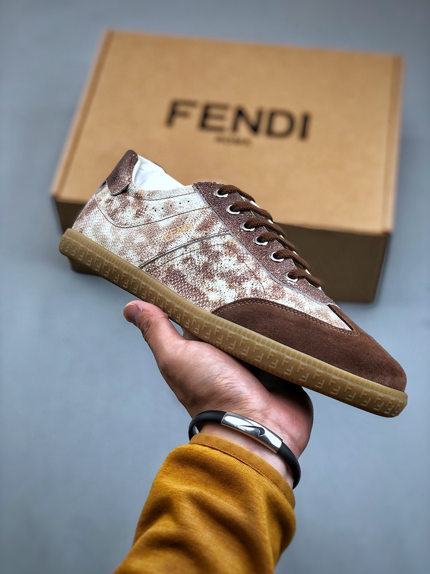 400 Fendi FIight芬迪情侣款休闲鞋 独家定制