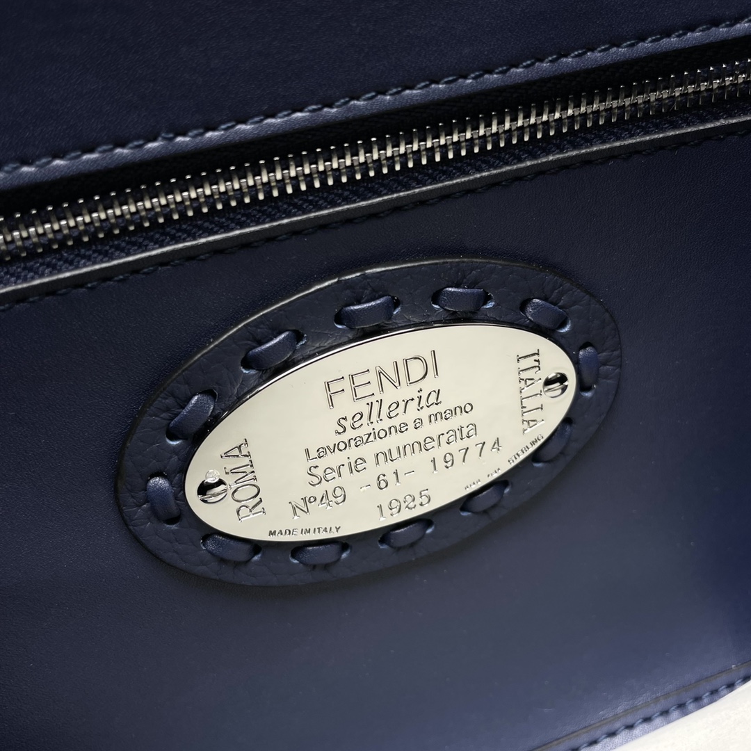 宝蓝 Fend1 经典中号款式 荔枝纹皮料