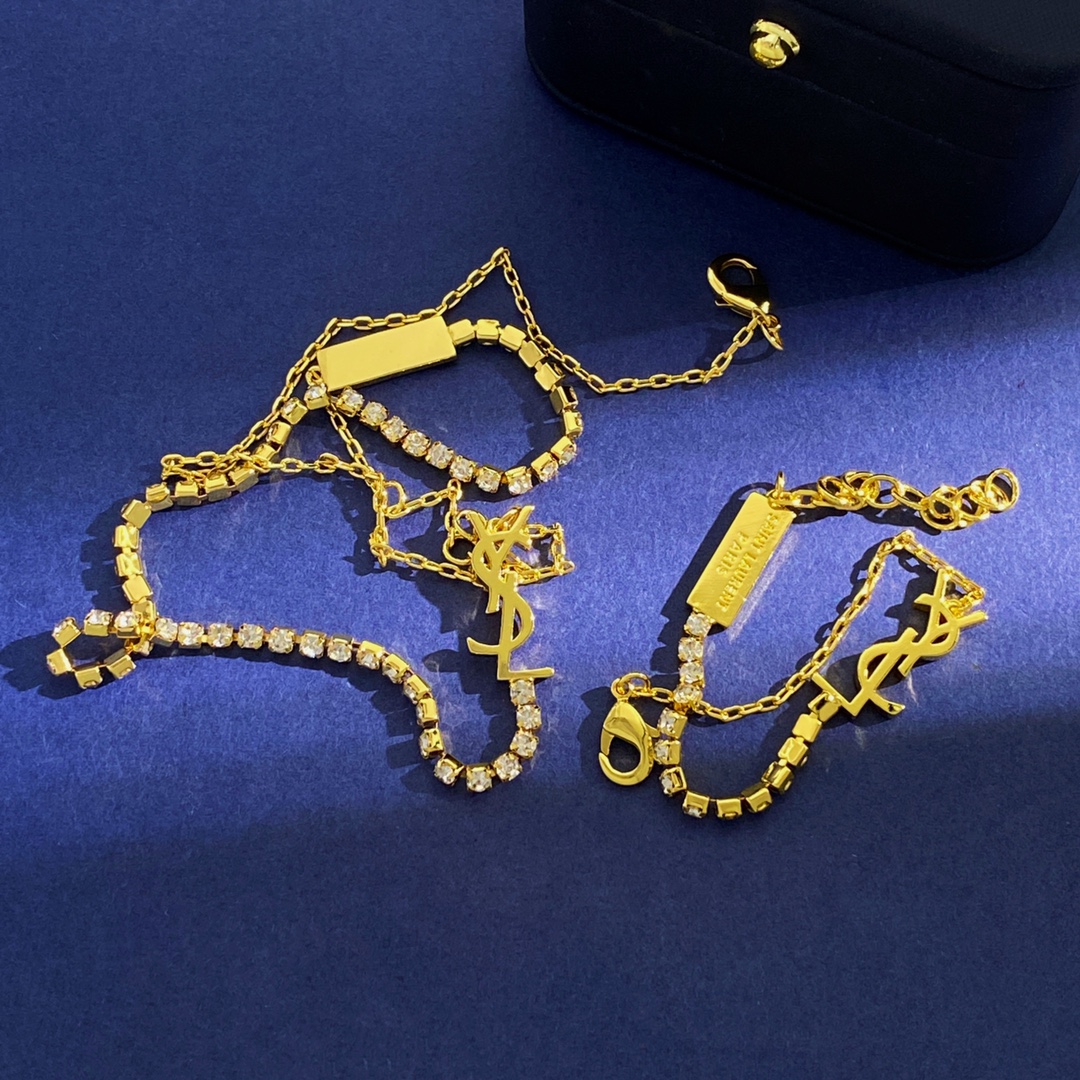 St. Roland’s YS94 Jewelry Set: Handcuff and Necklace Specifications