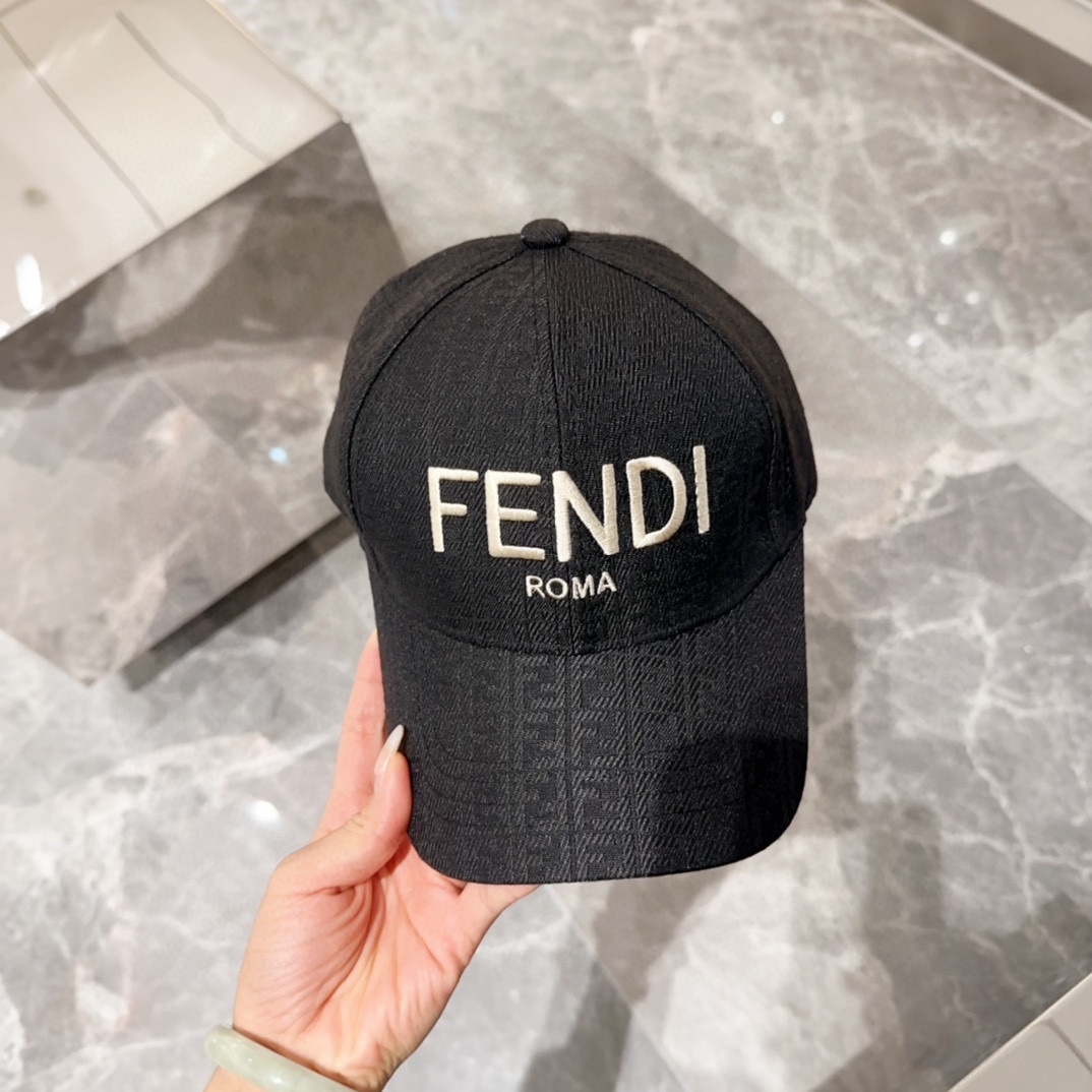 Fendi Sombreros Gorras