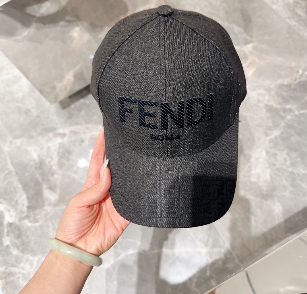 Fendi Sombreros Gorras