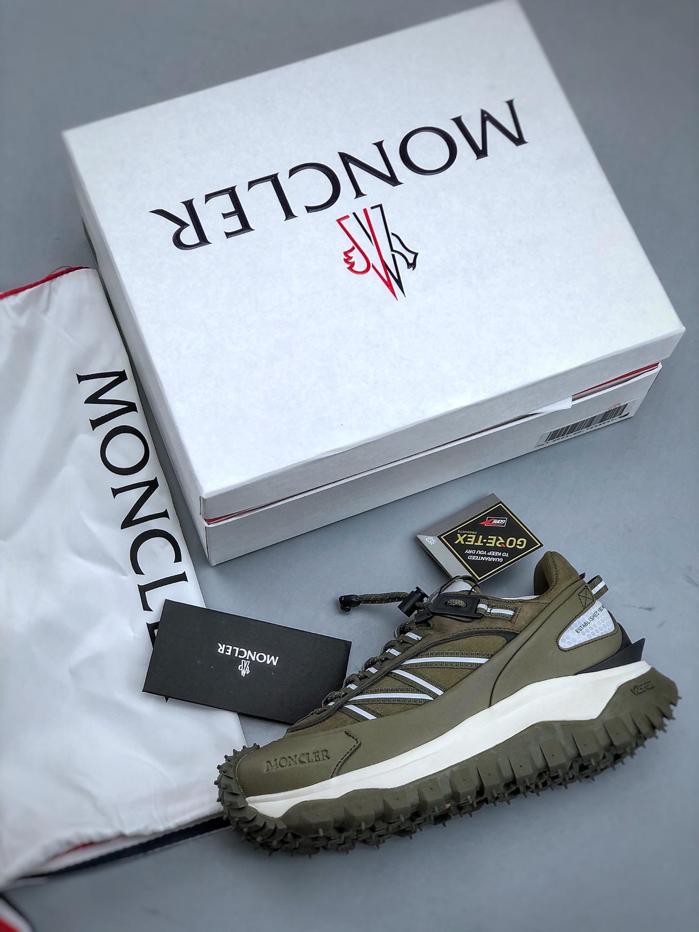 480 Moncler 盟可睐/蒙口 Trailgrip GTX 抗撕裂材质山地户外鞋