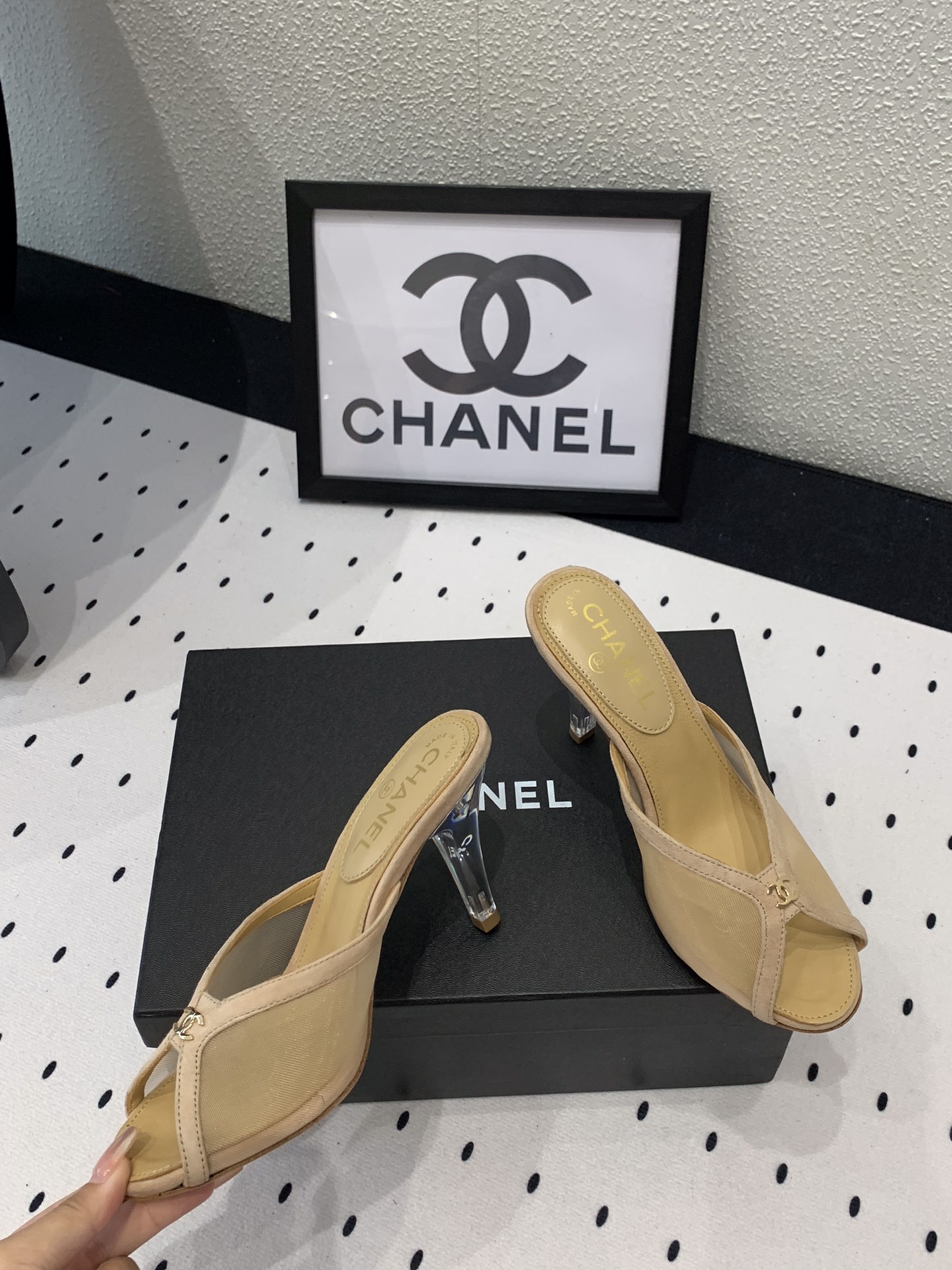 Chanel Chanel新款网纱蕾丝高跟拖鞋