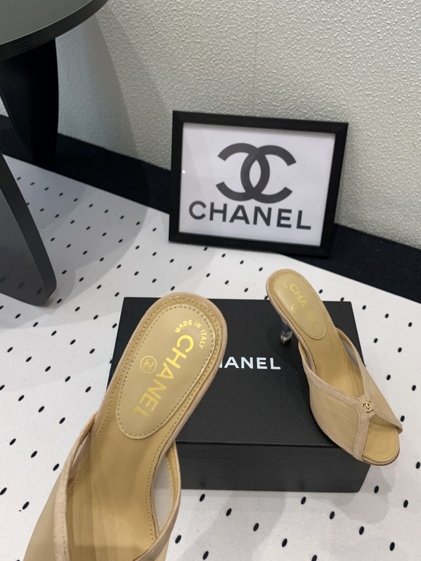 Chanel Chanel新款网纱蕾丝高跟拖鞋