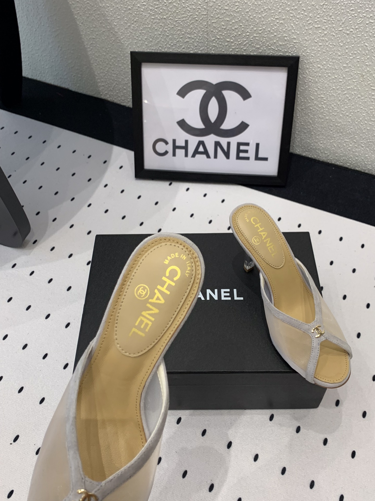 Chanel Chanel新款网纱蕾丝高跟拖鞋