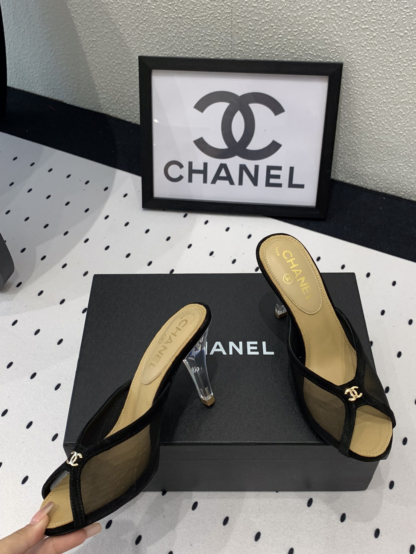 Chanel Chanel新款网纱蕾丝高跟拖鞋