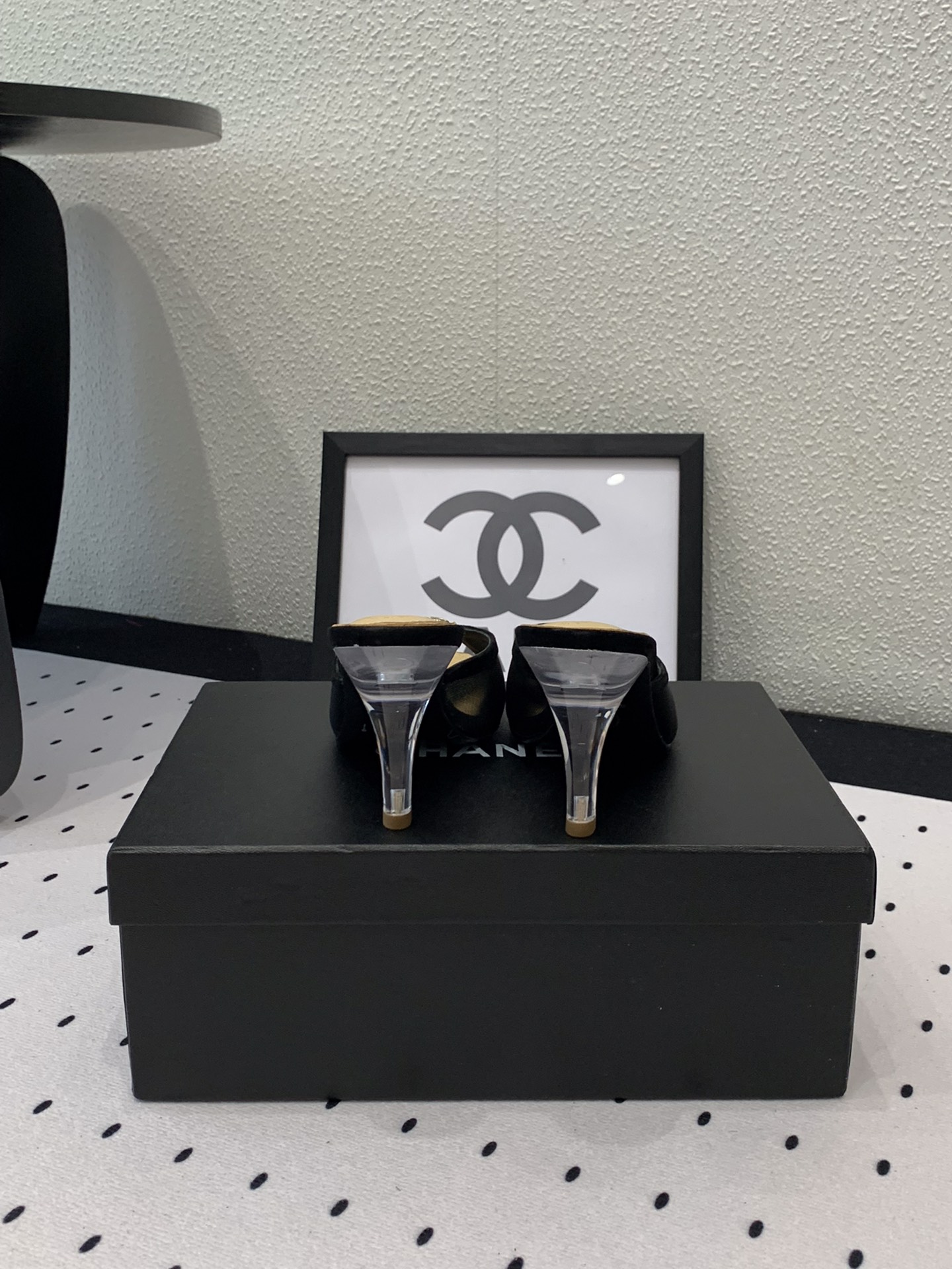 Chanel Chanel新款网纱蕾丝高跟拖鞋