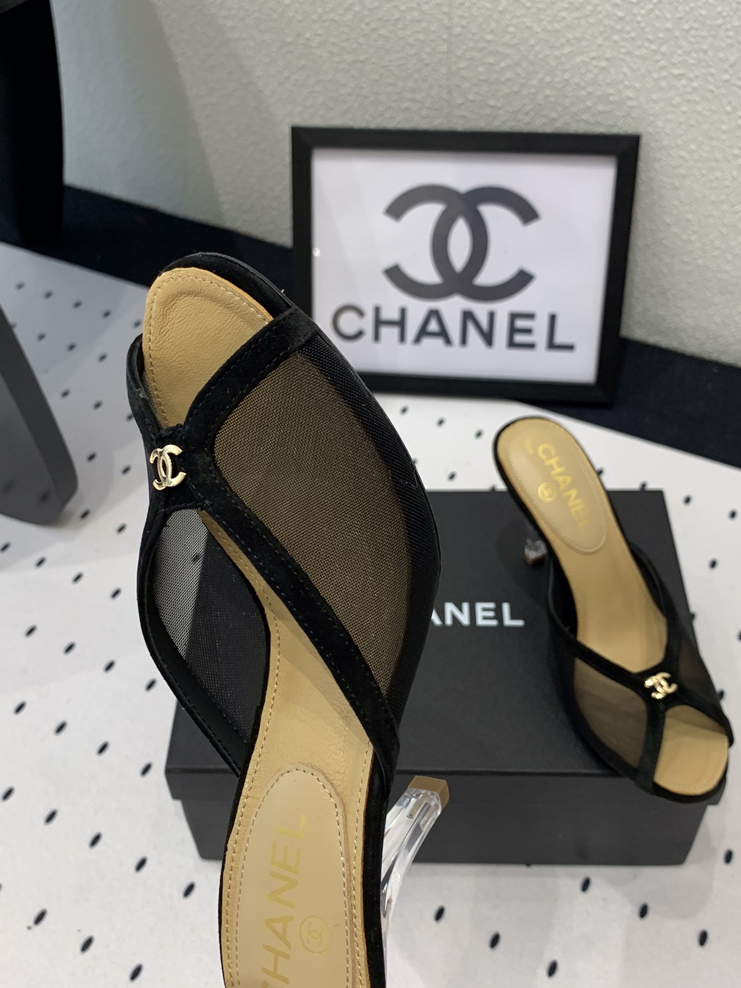 Chanel Chanel新款网纱蕾丝高跟拖鞋