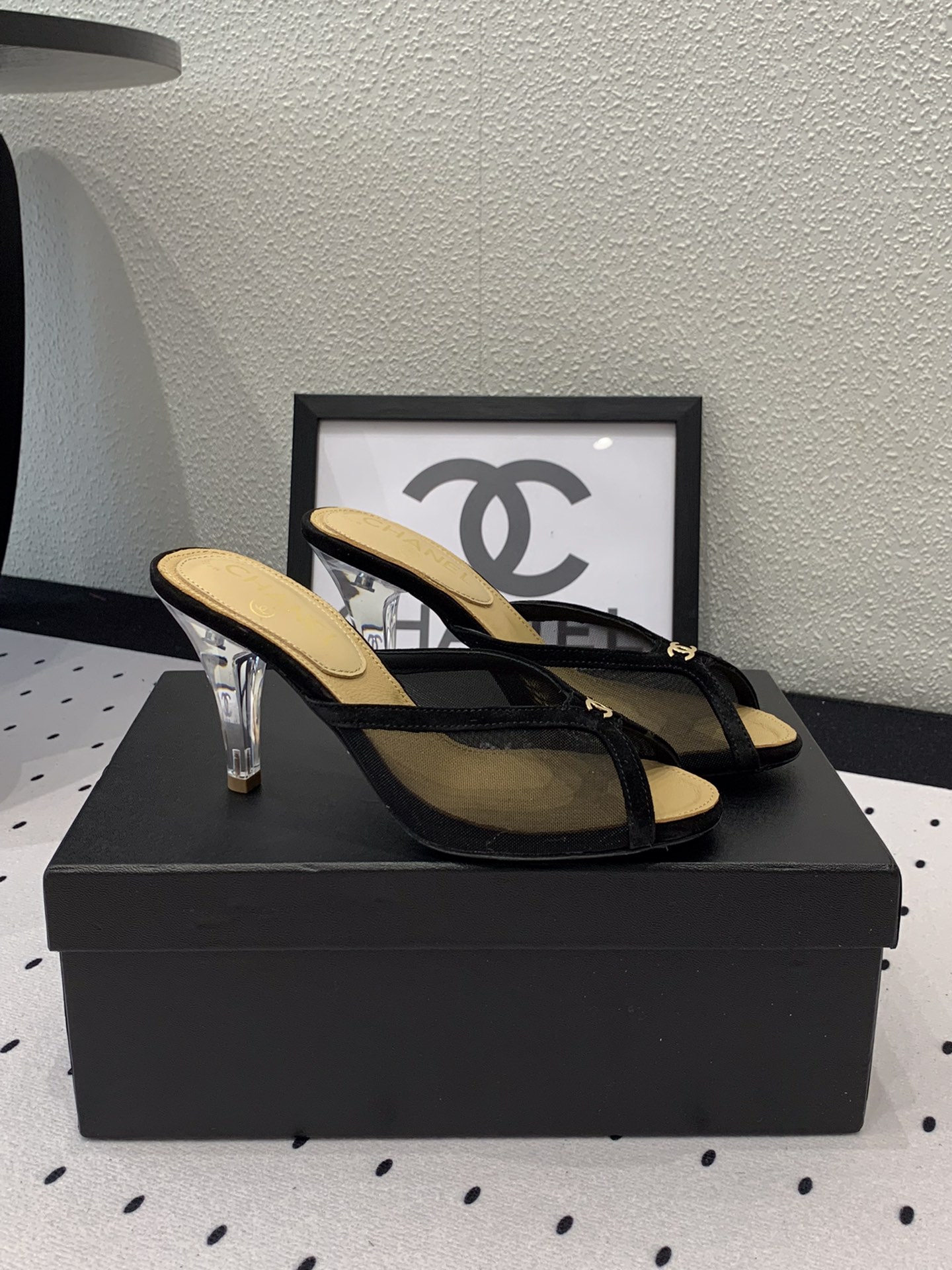 Chanel Chanel新款网纱蕾丝高跟拖鞋