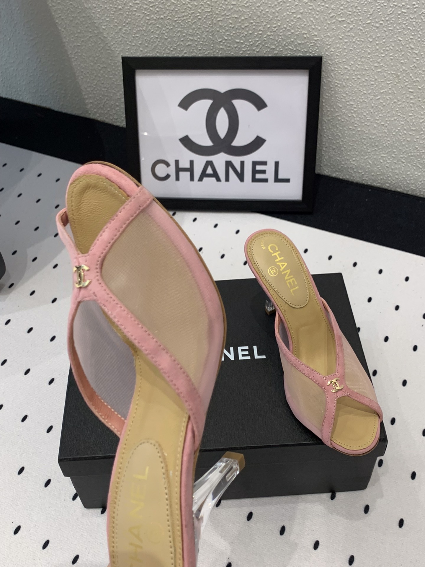 Chanel Chanel新款网纱蕾丝高跟拖鞋
