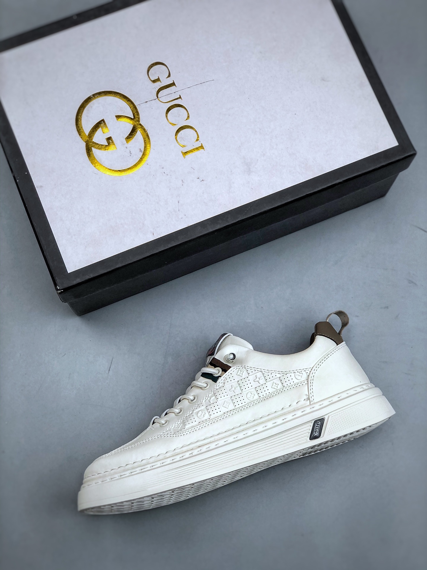 260 Gucci Screener GG High-Top Sneaker休闲潮鞋系列意大利进口超软小牛皮+刺绣搭配