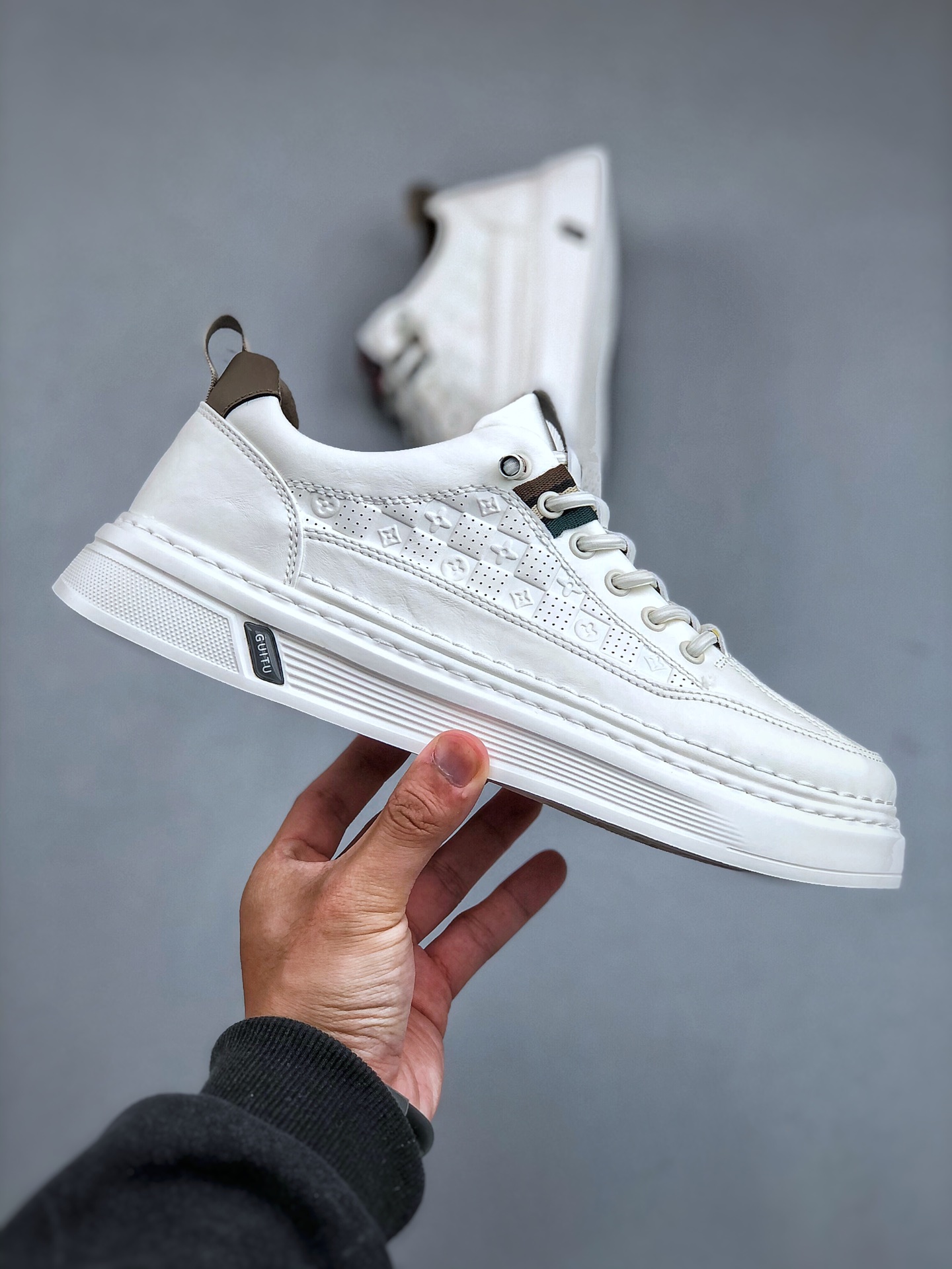 260 Gucci Screener GG High-Top Sneaker休闲潮鞋系列意大利进口超软小牛皮+刺绣搭配