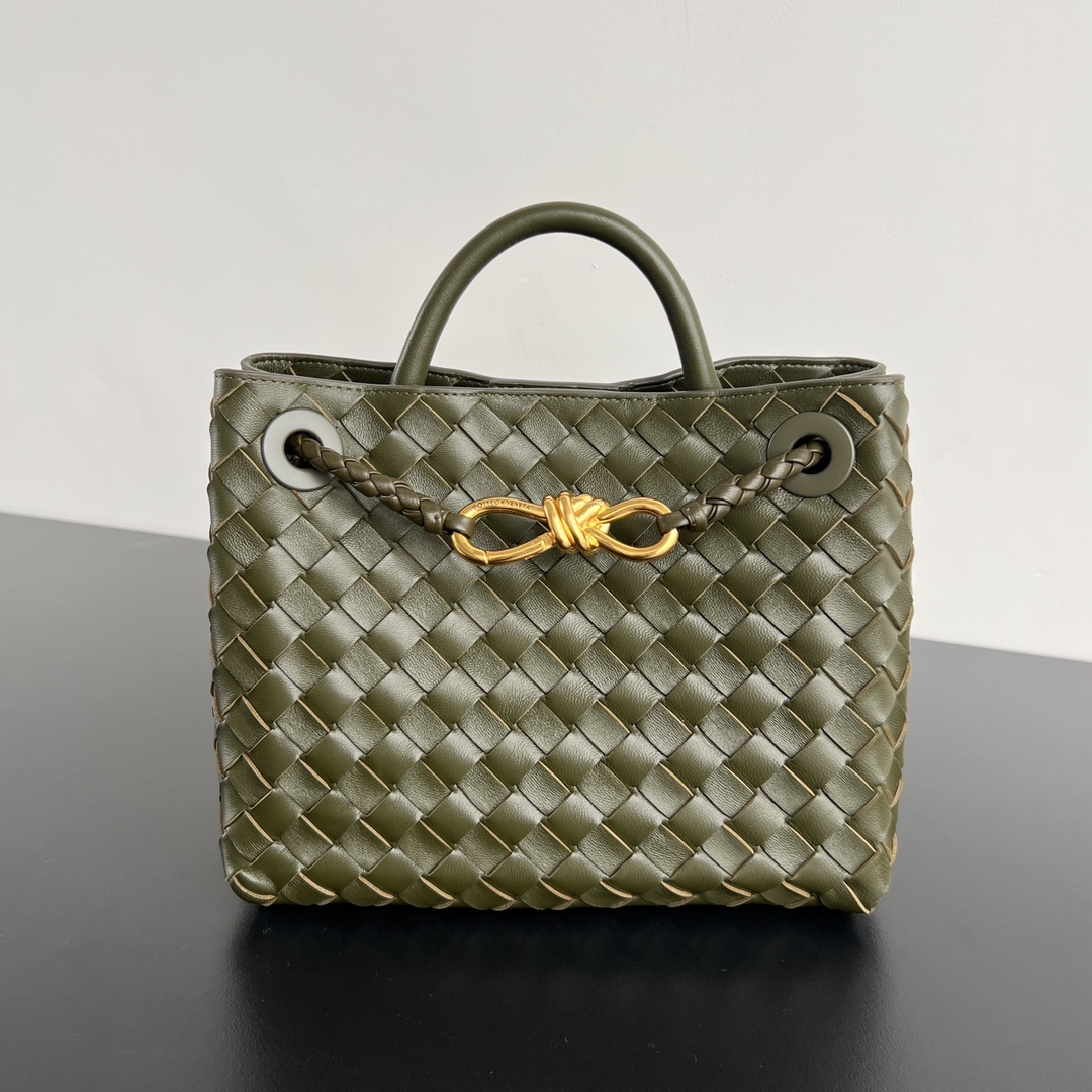 Bottega Veneta Bags Handbags Buy Luxury 2023 
 Gold Weave Sheepskin Spring/Summer Collection