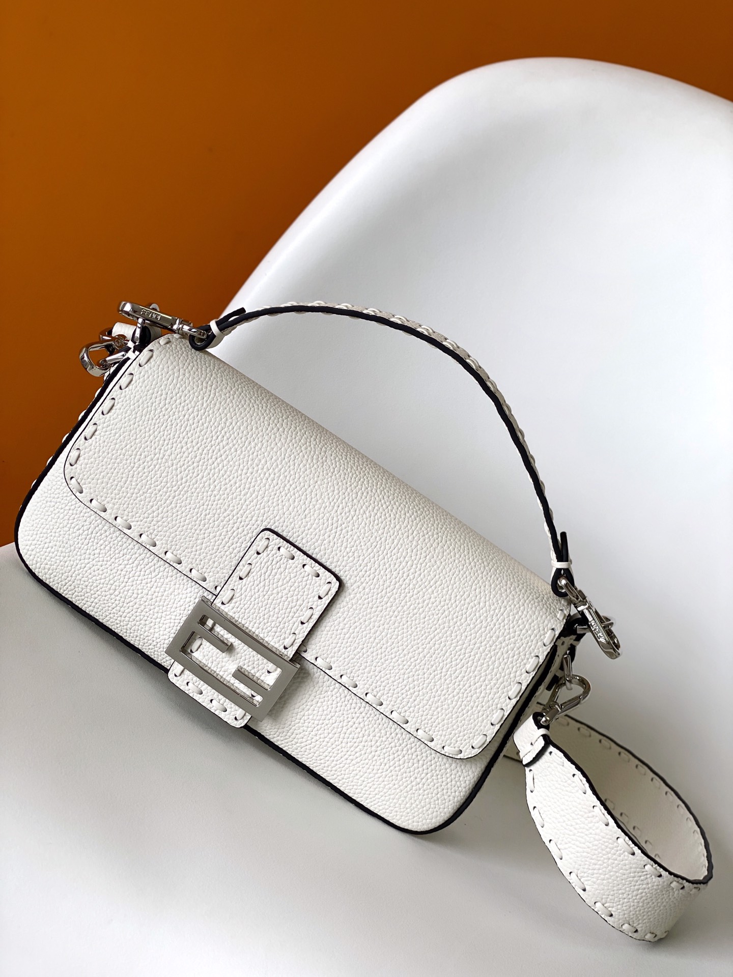 Fendi Baguette Medium White Leather Shoulder Bag - Chic and Timeless Design 2 i1717654652 3658 0