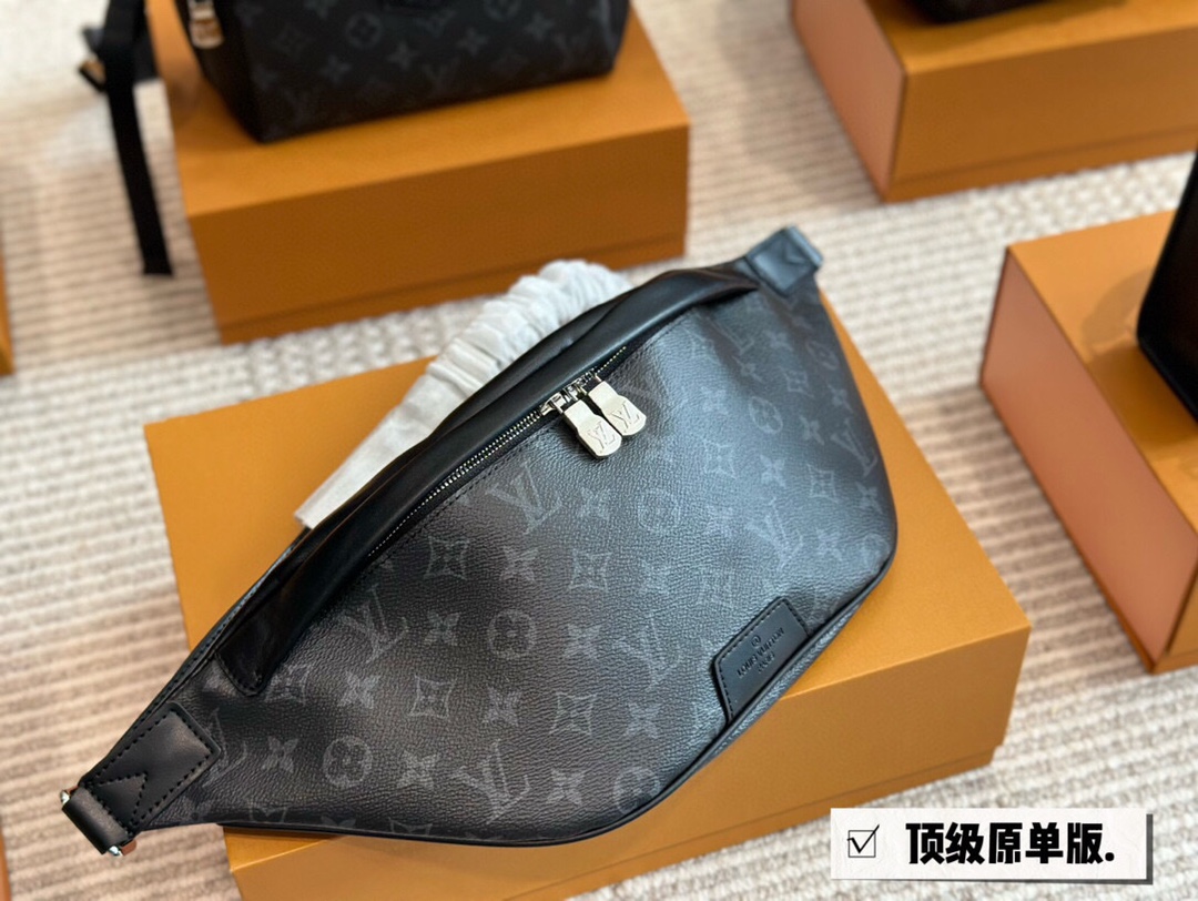 Vente en ligne
 Louis Vuitton LV Discovery Sacs Ceintures & Bananes Monogram Eclipse Toile Cuir de vache Fashion Peu importe