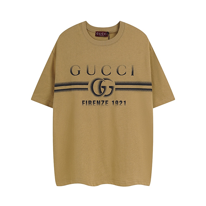 Disponible todo el año, sin quitar del estante. Camiseta de manga corta Gucci con pintura azul y estampado degradado. T…
