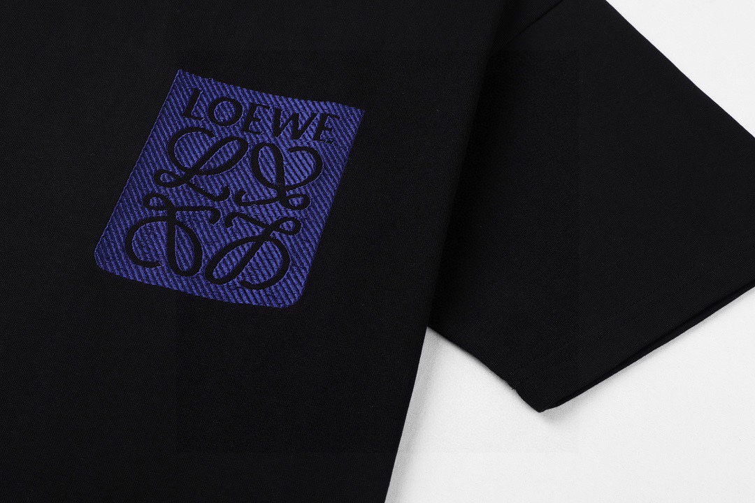 140 罗意威/Loewe 夏季新款高端品质 胸前口袋logo刺绣圆领短袖T恤