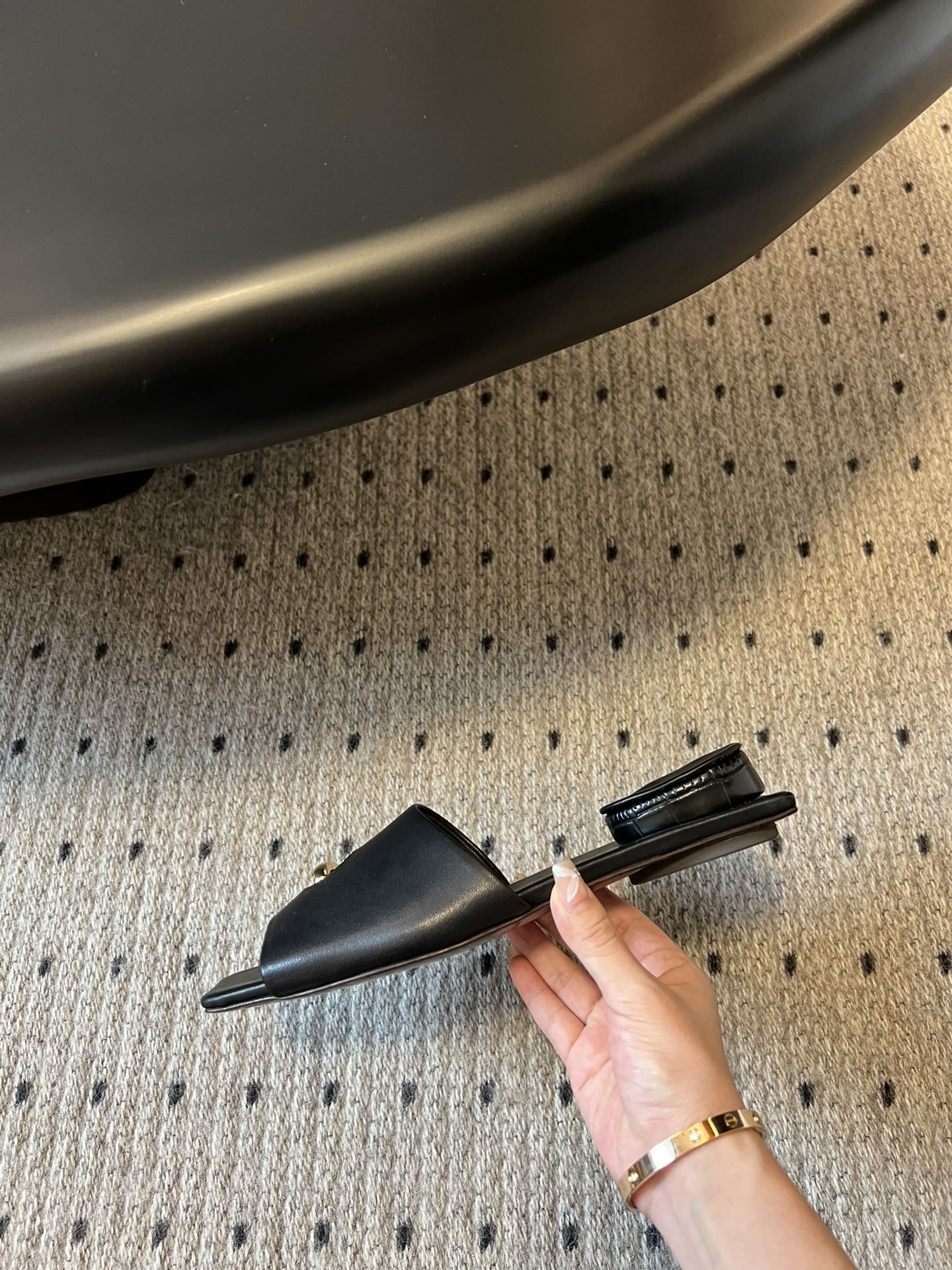 Unique Design Tory Burc Slipper: Fashionable, Comfortable, and Stylish Leather Slipper in Various Colors - 图片 4