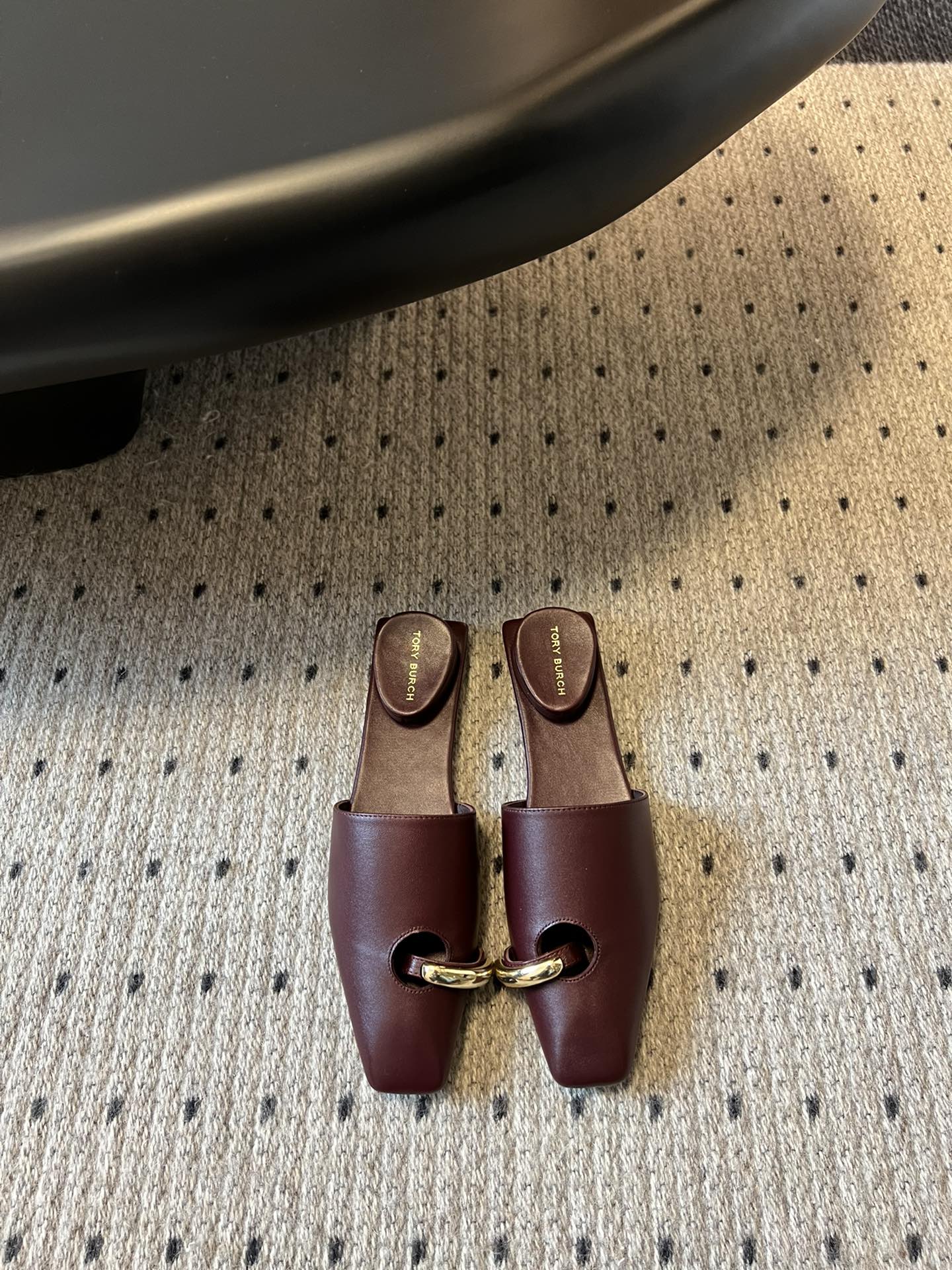 Unique Reverse Design Slipper by Tory Burc: Fashionable, Comfortable, and High-Quality Leather