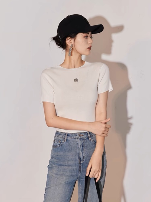 Elegant Camellia Short Sleeve Top - Soft, Comfortable & Stylish 1 Elegant Camellia Short Sleeve Top - Soft, Comfortable & Stylish