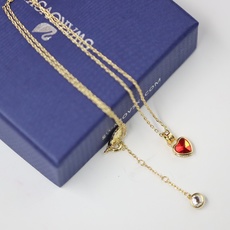 swarovski 金色 红爱心锁骨项链若您钟爱心形首饰,这款来自stilla系列的链坠会是您必不可少的 swarovski 金色 红爱心锁骨项链若您钟爱心形首饰,这款来自stilla系列的链坠会是您必不可少的