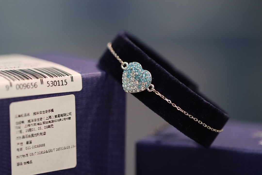 Fendi Haute Couture Haute Couture Fine Jewelry Necklace Bracelet Ring 3