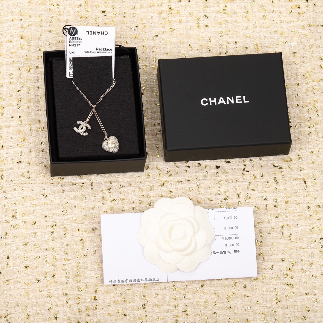 Chanel Jewelry Necklaces & Pendants Set With Diamonds Resin