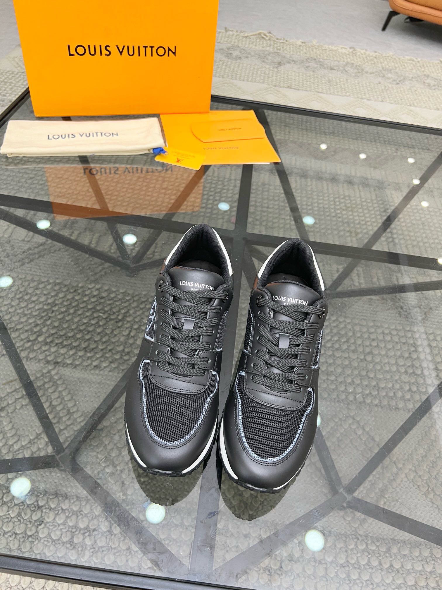 NO:218363,Brand LOUIS VUITTON original color matching code number 39-44 customized 38.45 price Material new Louis Vuitton casual shoes!  Original single-quality Labon craft upper adopts soft cowhide spliced ​​mesh mesh inner lining cowhide leather footbed style simple and atmospheric original outsole, Louis Vuitton, louis vuitton, louis vuitton, cowhide19860909品牌LOUIS VUITTON 颜色原版配色 码数39-44定做38.45 价格 材质路易威登新款 休闲鞋！原单品质拉邦工艺鞋面采用柔软牛皮拼接网布网布内里 牛皮垫脚版型时尚 简单大气原版大底,路易威登,louis vuitton,louis vuitton,cowhide,Men's shoes