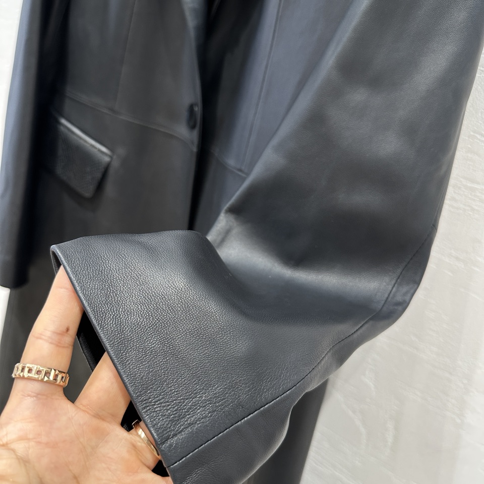 High-End Fend Suit: First-Hand, Top-Quality Lamb Skin, Stylish Collar, Perfect Details - 图片 5