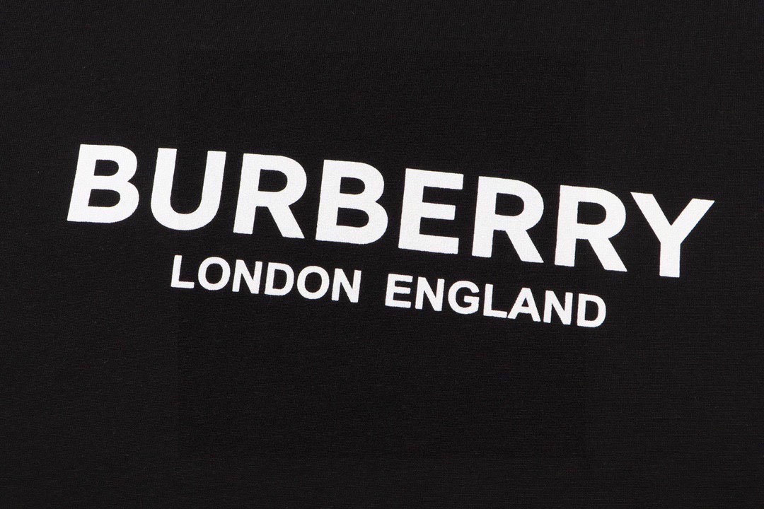 140 巴宝莉/Burberry 夏季新款高端品质 伦敦限定字母logo圆领短袖T恤