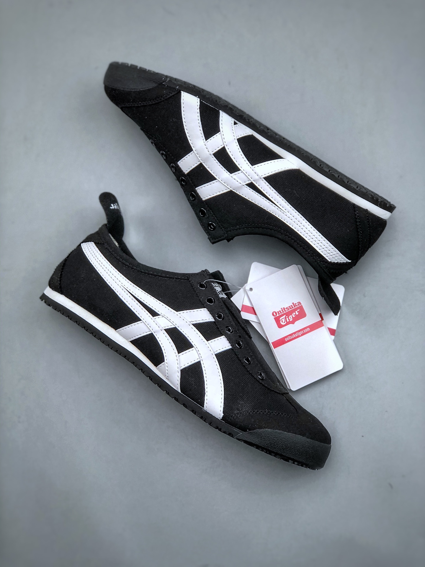 Onitsuka Tiger Mexico 66 Slip-On Canvas Sneakers - Comprehensive 9