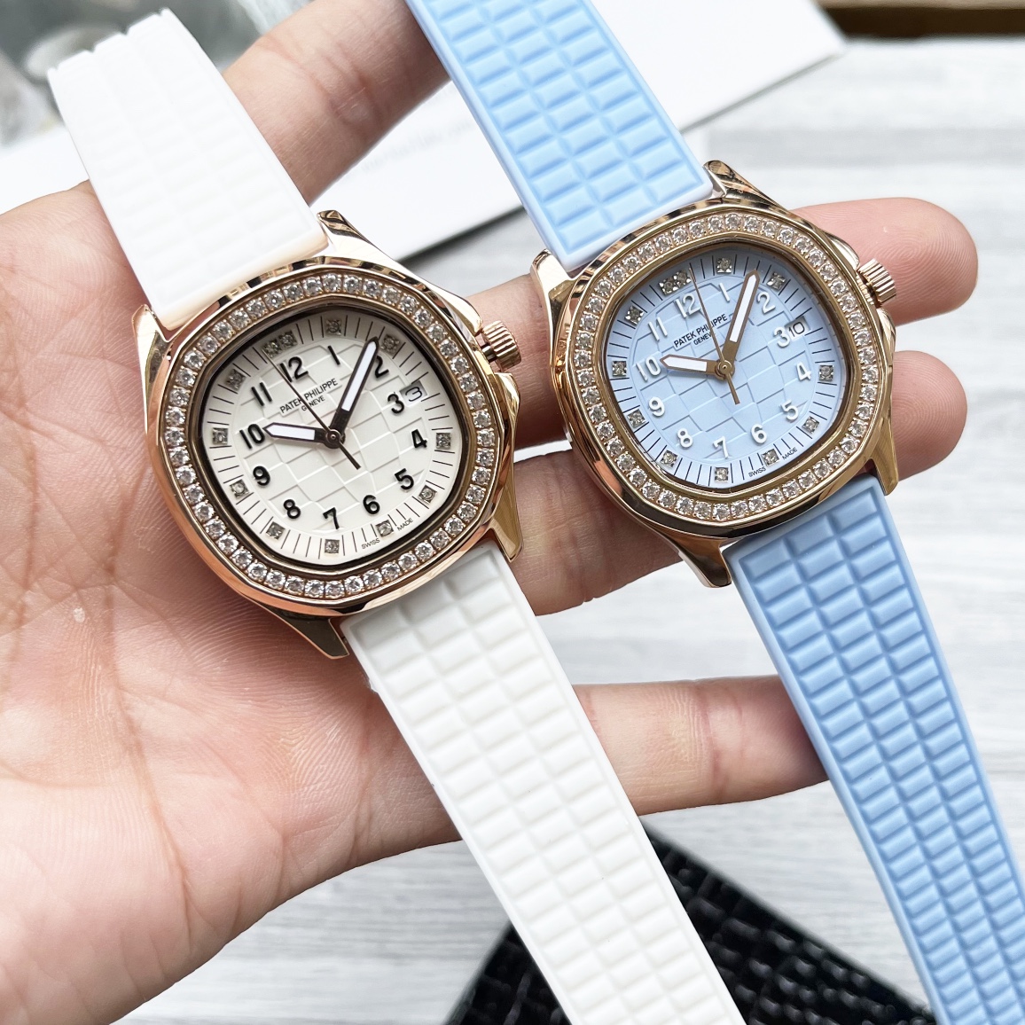 Luxury Platinum Patek Philippe Watch with Glass Lens and Steel Hull Surface Plate. - 图片 5