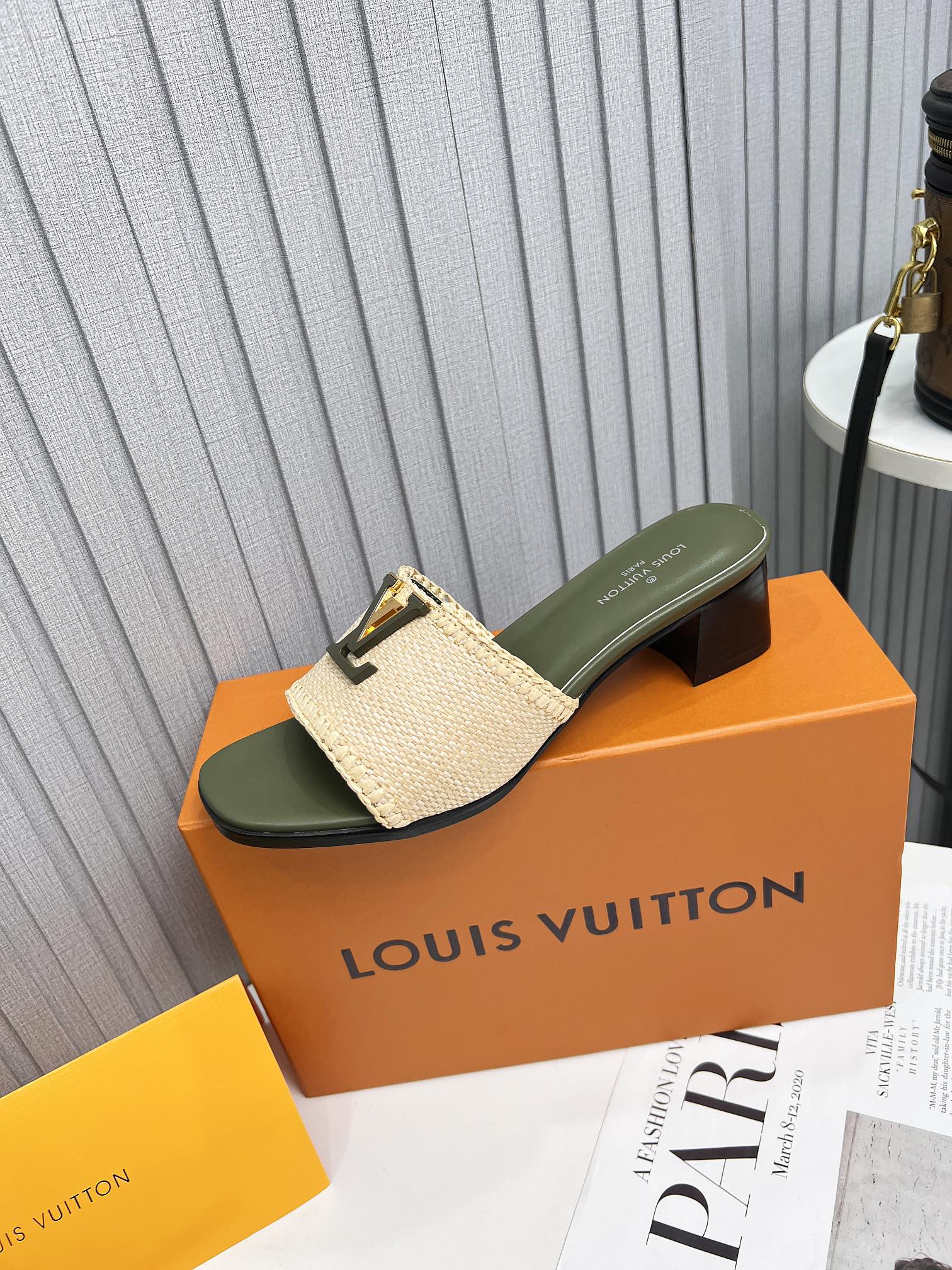 Louis Vuitton Schoenen Pantoffels Weven Vrouwen Echt leer Raffia Rubber