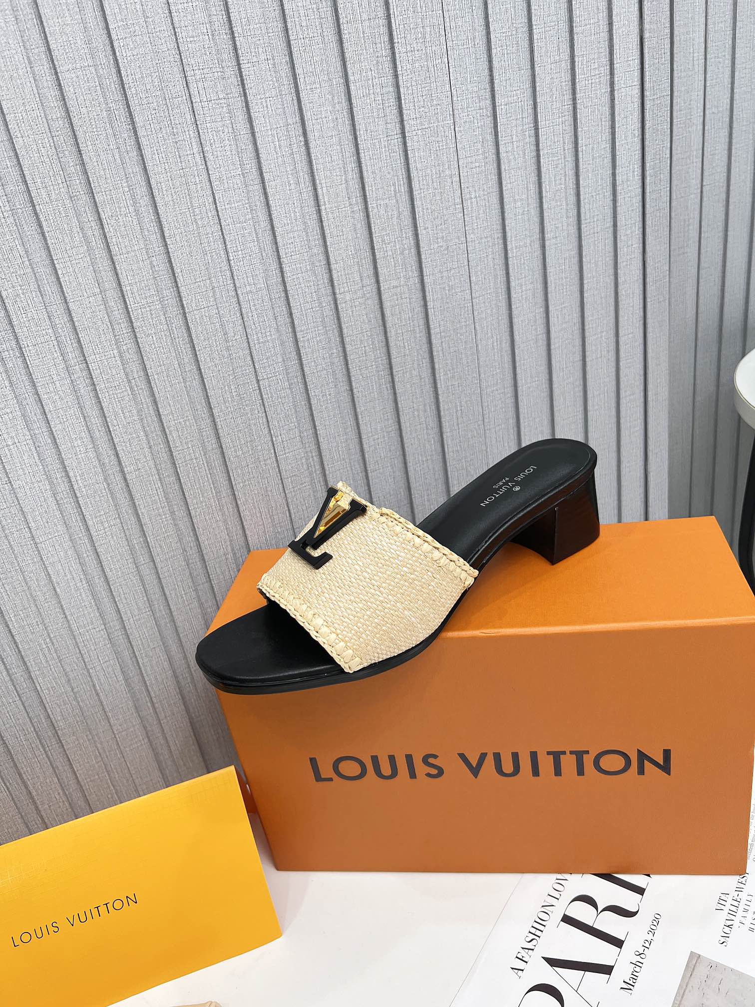 Louis Vuitton Schoenen Pantoffels Weven Vrouwen Echt leer Raffia Rubber